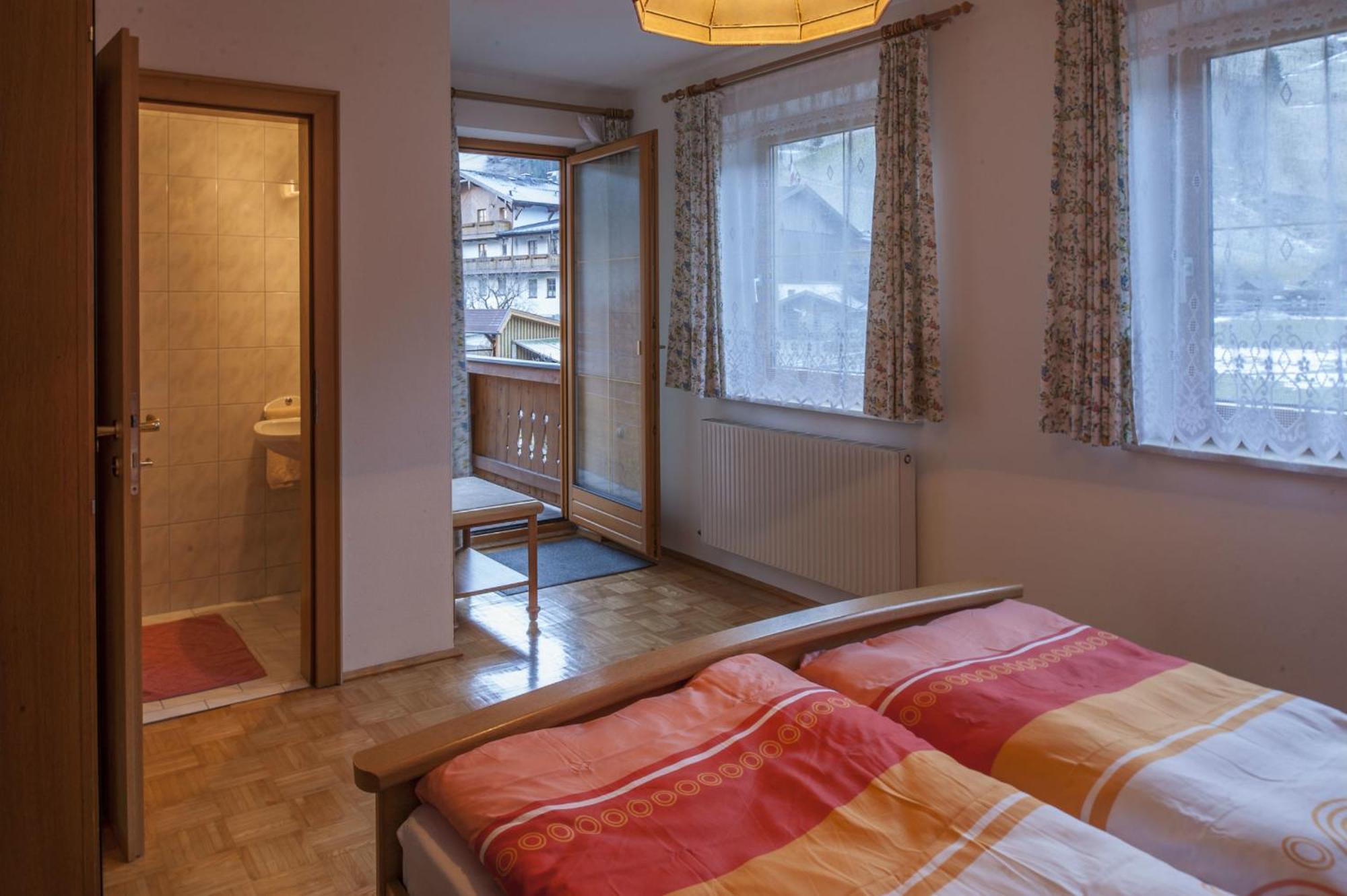 Haus Schoenegger Dorfgastein Pokoj fotografie
